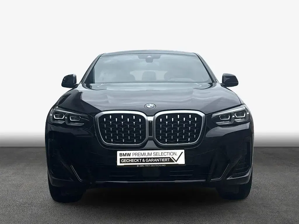 Gebraucht BMW X4 Performance 286 PS (210 kW) 2024 Saphirschwarz metallic SUV