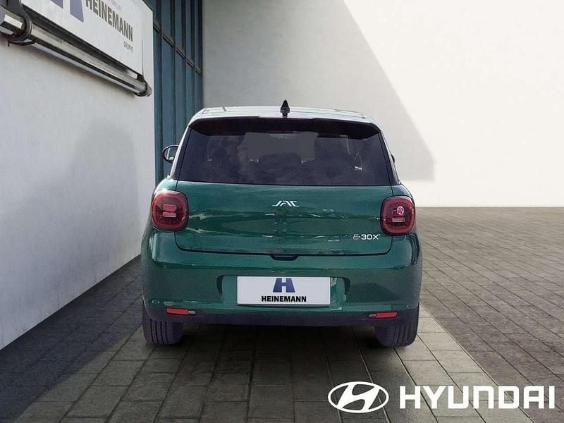 Neu JAC E30X 100 kW (136 PS) 2026 Grün Kleinwagen