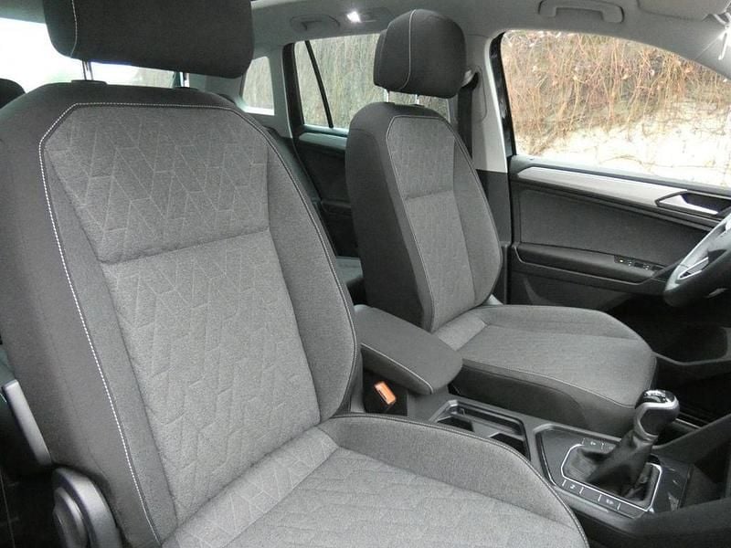 Gebraucht VW Tiguan Move 150 PS (110 kW) 2024 Schwarz SUV