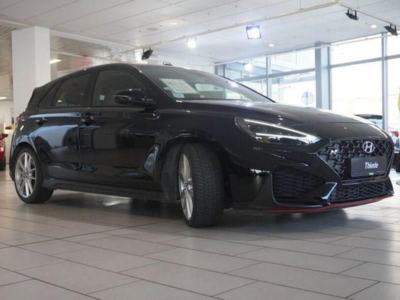 Gebraucht Hyundai i30 280 PS (205 kW) 2023 Phantom black metallic Limousine