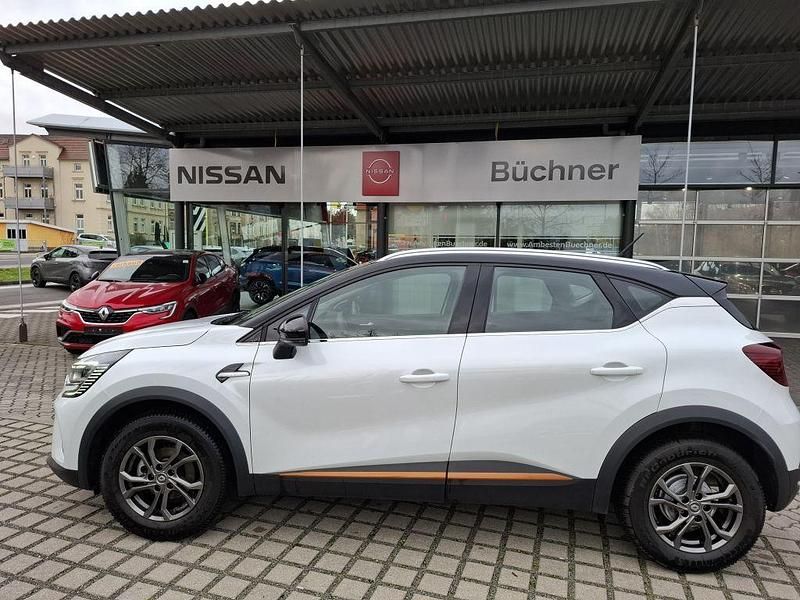 Weiß Gebraucht 2021 Renault Captur Intens SUV | 14.940 € (Guter Preis) - Bild 1/4