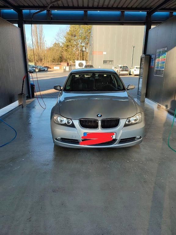 Gebraucht BMW 320 150 PS (110 kW) 2005 Silber Limousine