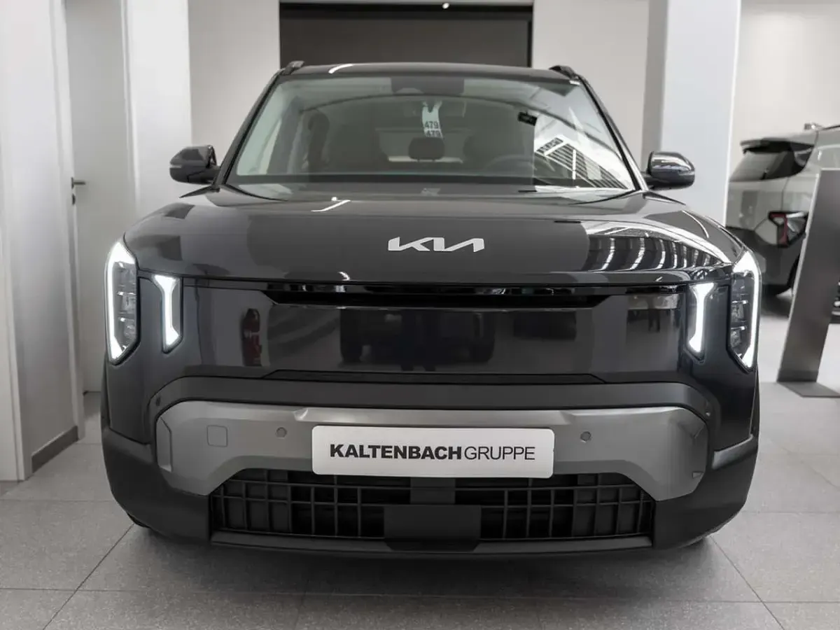 Neu Kia EV2 Air 150 kW (204 PS) 2026 Grau SUV