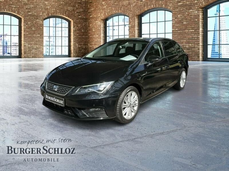 Mitternachtsschwarz Gebraucht 2020 Seat Leon ST Kombi | 18.400 € (Guter Preis) - Bild 1/4