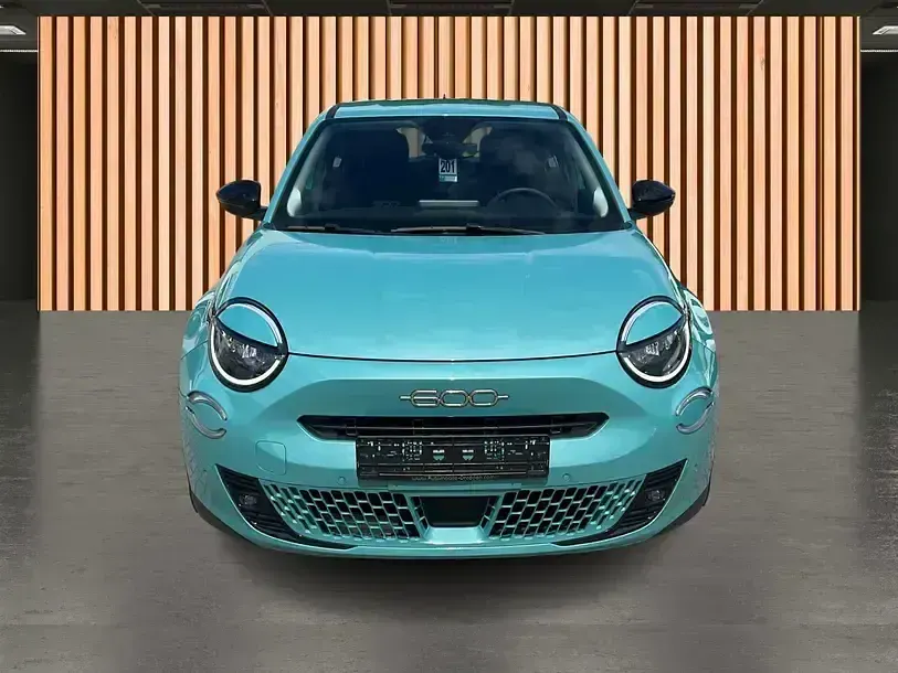 Gebraucht Fiat 600 Pop 136 PS (100 kW) 2025 Blau SUV