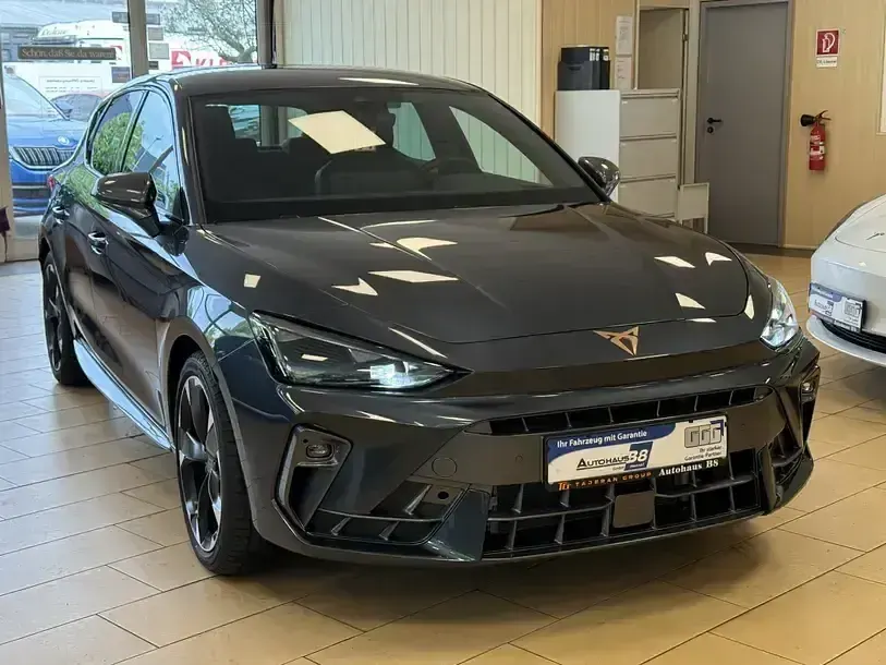 Gebraucht Cupra Leon 150 PS (110 kW) 2024 Grau Limousine
