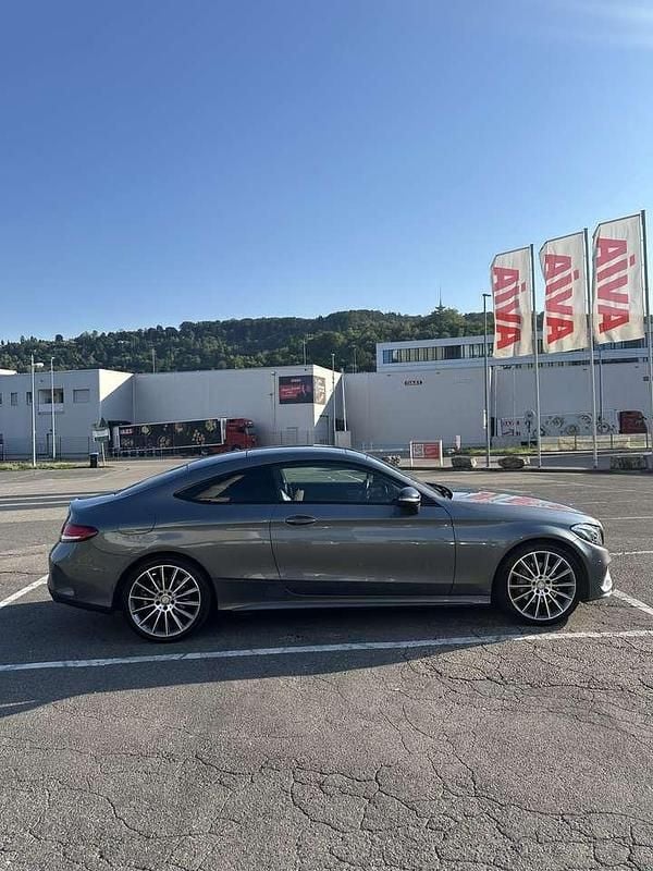 Grau Gebraucht 2016 Mercedes C220 Night Coupé | 18.990 € (Fairer Preis) - Bild 1/4