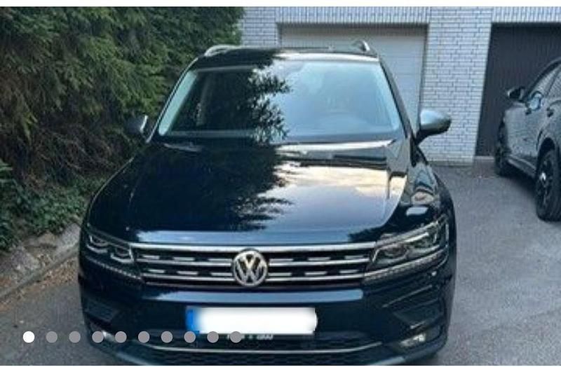 Schwarz Gebraucht 2018 VW Tiguan Allspace Highline SUV | 17.500 € (Etwas zu teuer) - Bild 1/4