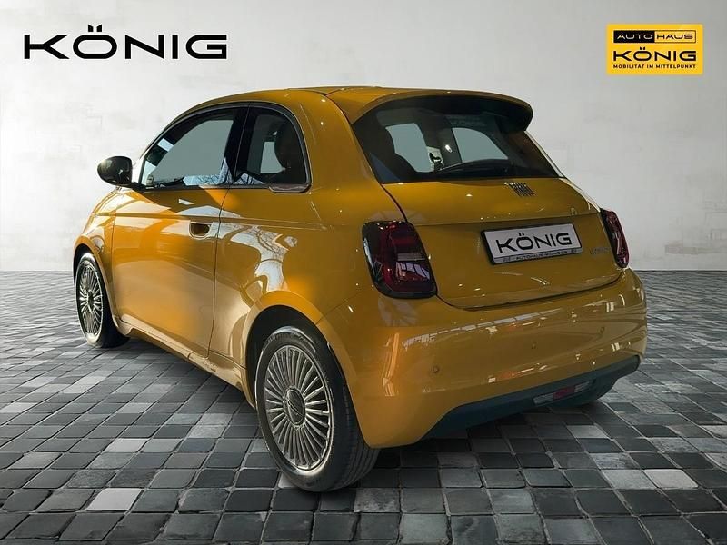 Neu Fiat 500 65 PS (47 kW) 2026 Gelb Kleinwagen