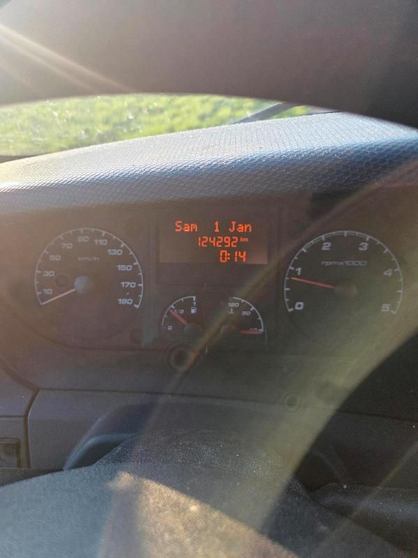 Gebraucht Iveco Daily 145 PS (106 kW) 2013 Blau Van / Kleinbus