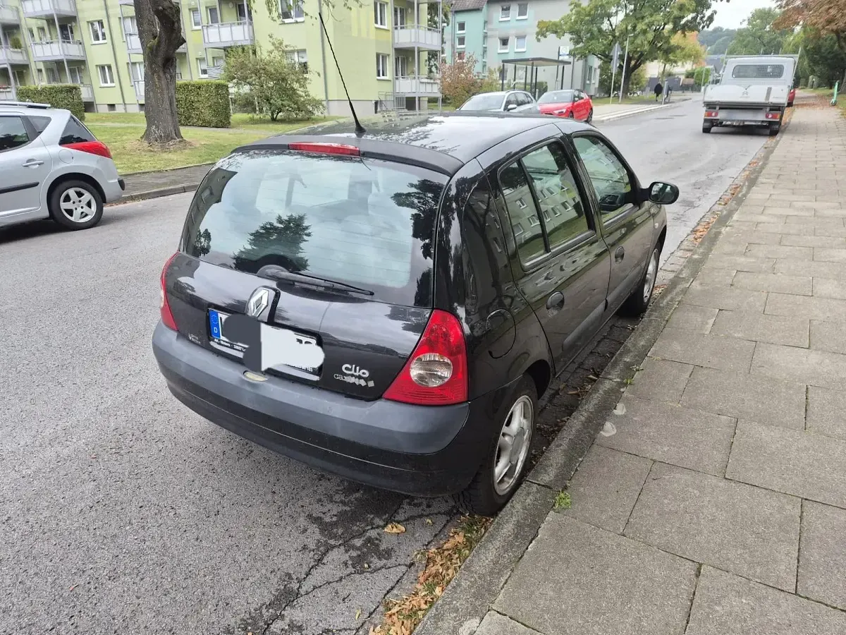 Gebraucht Renault Clio II 75 PS (55 kW) 2006 Schwarz Kleinwagen