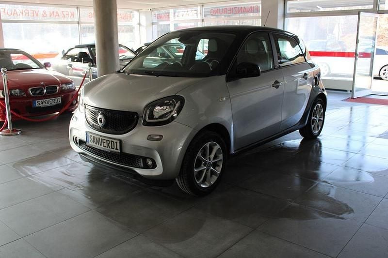 Silber Gebraucht 2015 Smart ForFour Passion Kleinwagen | 6.990 € (Guter Preis) - Bild 1/4