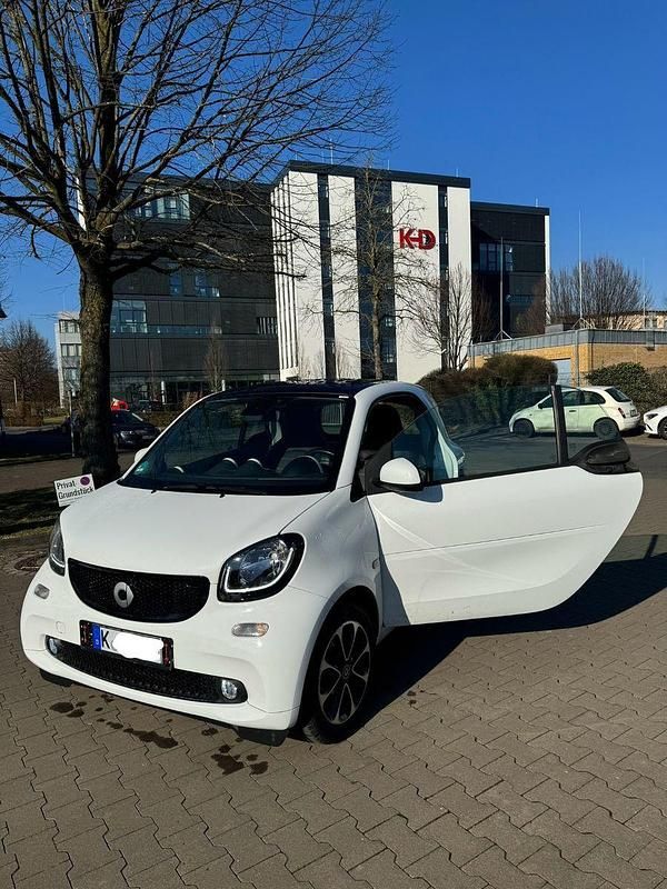 Weiß Gebraucht 2015 Smart ForTwo Coupé Prime Coupé | 8.999 € (Fairer Preis) - Bild 1/4