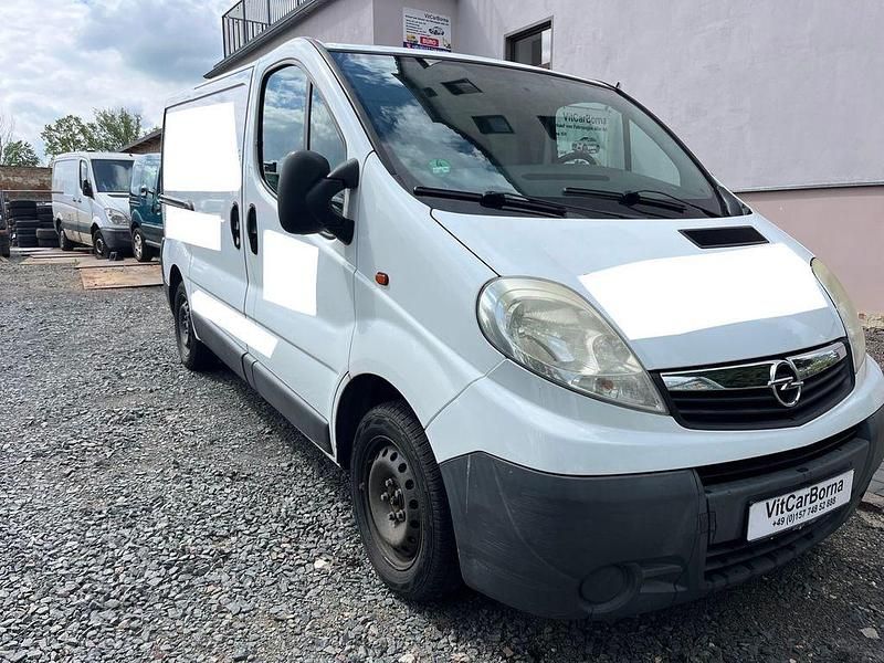 Gebraucht Opel Vivaro 90 PS (66 kW) 2008 Weiß Van / Kleinbus