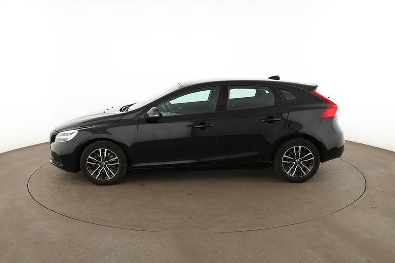 Gebraucht Volvo V40 Momentum 152 PS (111 kW) 2018 Schwarz Kombi