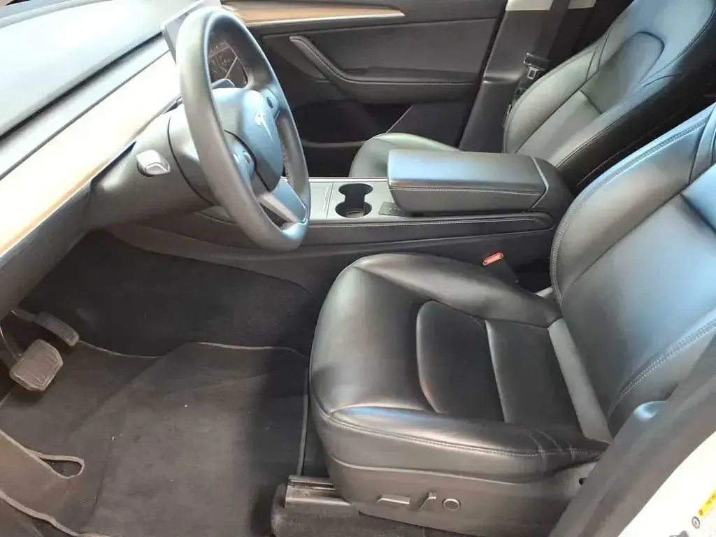 Second-hand Tesla Model Y 378 kW (514 CP) 2021 Alb SUV