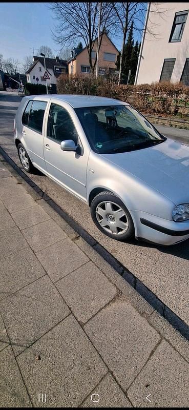 Gebraucht VW Golf IV 105 PS (77 kW) 2000 Silber Kleinwagen