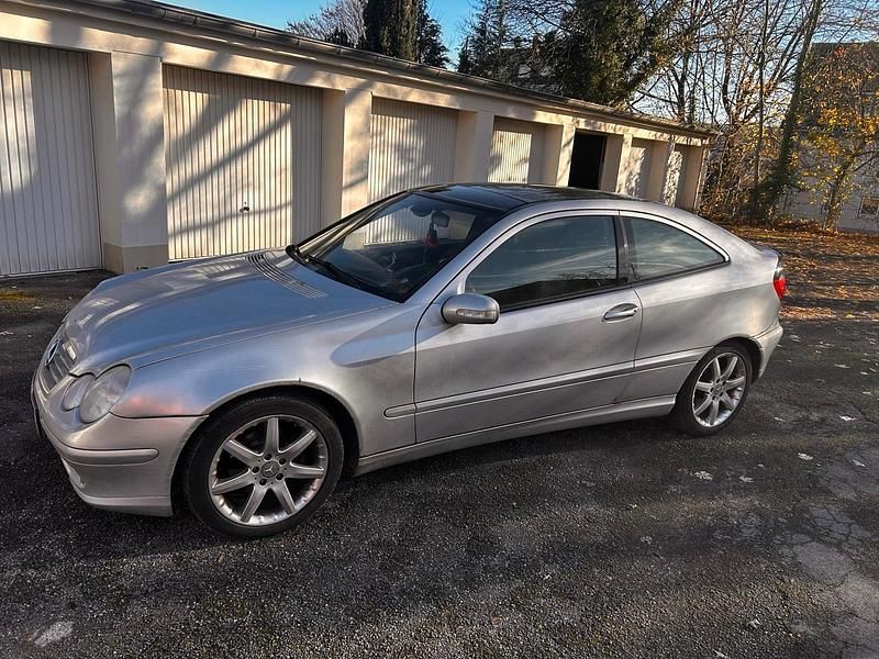 Gebraucht Mercedes C180 130 PS (95 kW) 2001 Grau Limousine