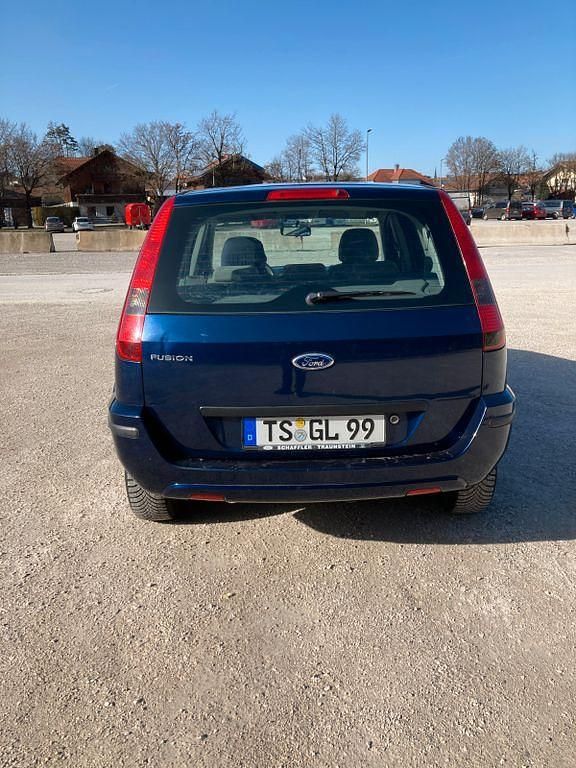 Gebraucht Ford Fusion 80 PS (58 kW) 2003 Blau Kleinwagen