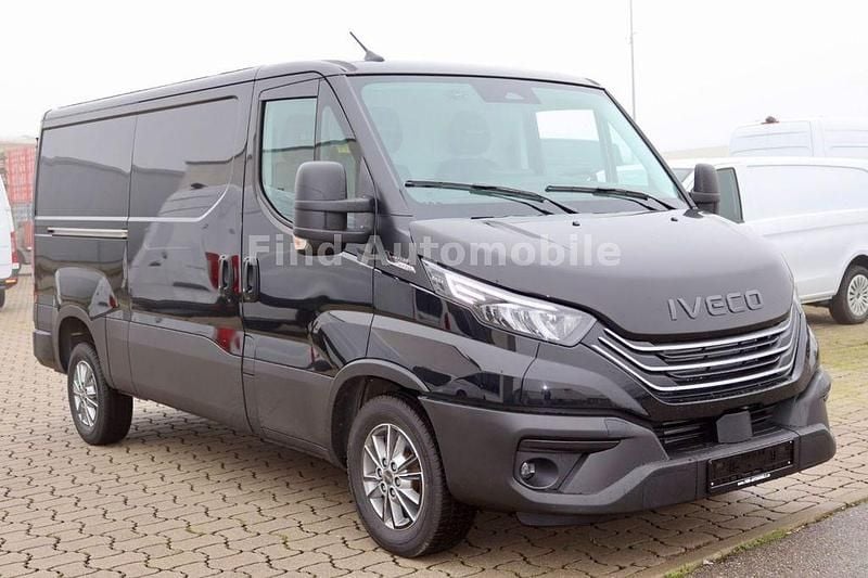 Schwarz Neu 2025 Iveco Daily Van / Kleinbus | 47.541 € (Guter Preis) - Bild 1/4