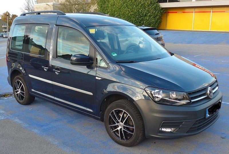 Blau Gebraucht 2017 VW Caddy Trendline Van / Kleinbus | 14.250 € (Fairer Preis) - Bild 1/4