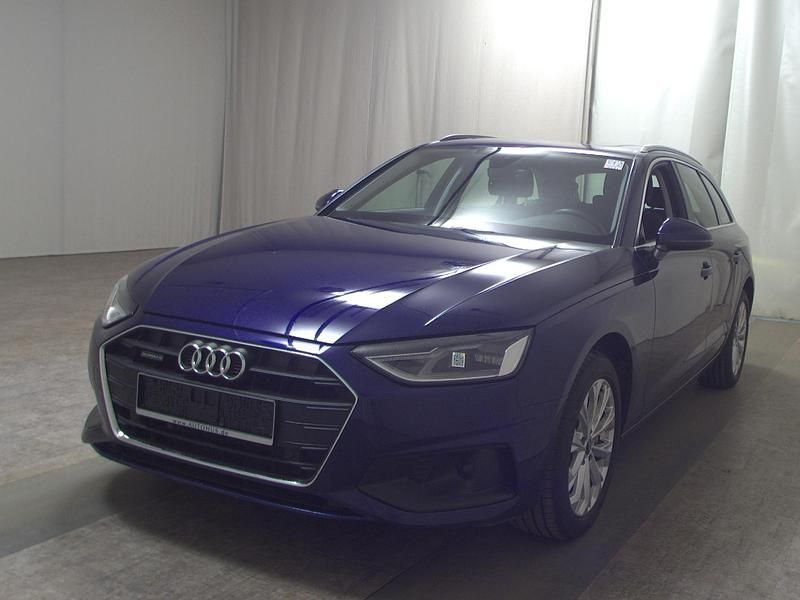 Gebraucht Audi A4 Ambiente 204 PS (150 kW) 2021 Navarrablau metallic Kombi