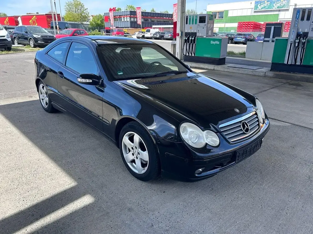 Gebraucht Mercedes C180 143 PS (105 kW) 2003 Schwarz Coupé
