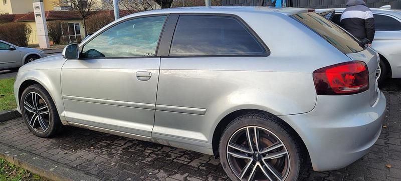 Gebraucht Audi A3 105 PS (77 kW) 2009 Silber Kleinwagen