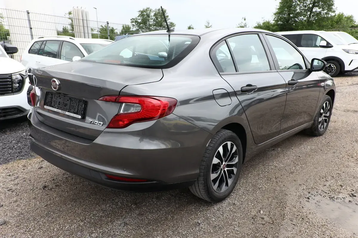 Gebraucht Fiat Tipo City Life 95 PS (69 kW) 2021 Grau Limousine