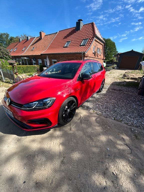 Rot Gebraucht 2020 VW Golf VII R Kombi | 25.000 € (Guter Preis) - Bild 1/4