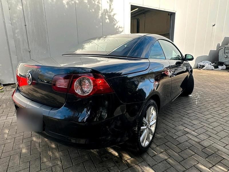 Gebraucht VW Eos 115 PS (84 kW) 2007 Schwarz Cabrio
