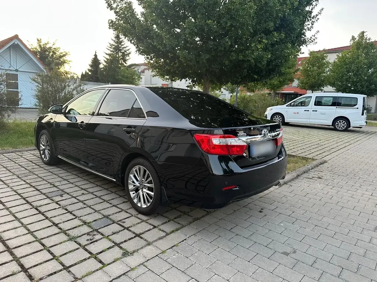 Gebraucht Toyota Camry 178 PS (130 kW) 2013 Schwarz Limousine
