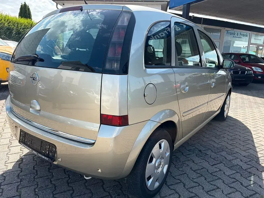 Gebraucht Opel Meriva Edition 105 PS (77 kW) 2009 Gold Van / Kleinbus