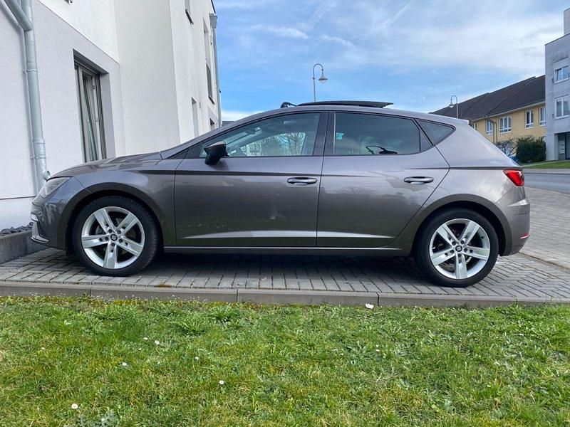 Second-hand Seat Leon FR 125 CP (91 kW) 2017 Gri Berlinǎ