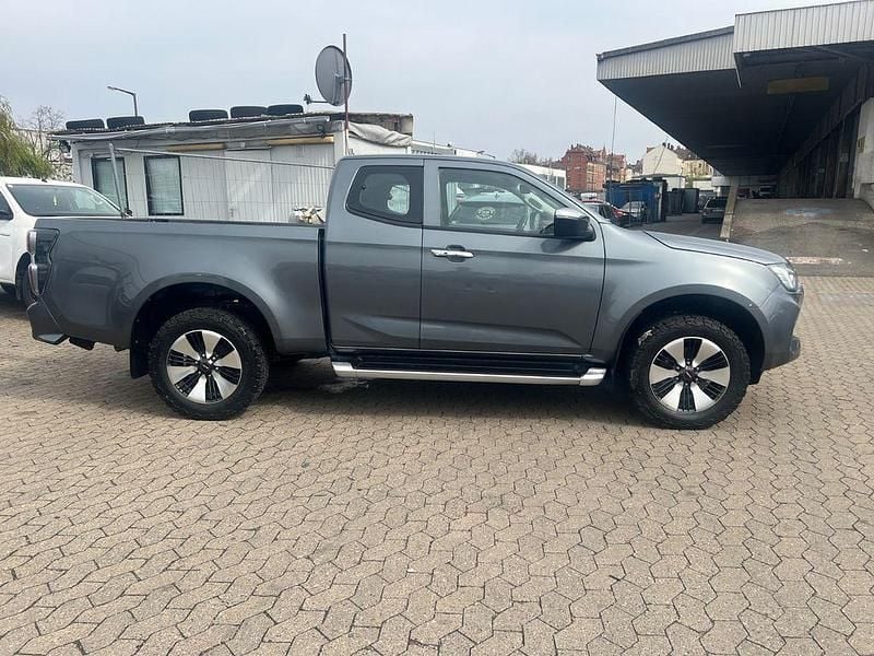 Gebraucht Isuzu D-Max 190 PS (139 kW) 2021 Grau Pickup