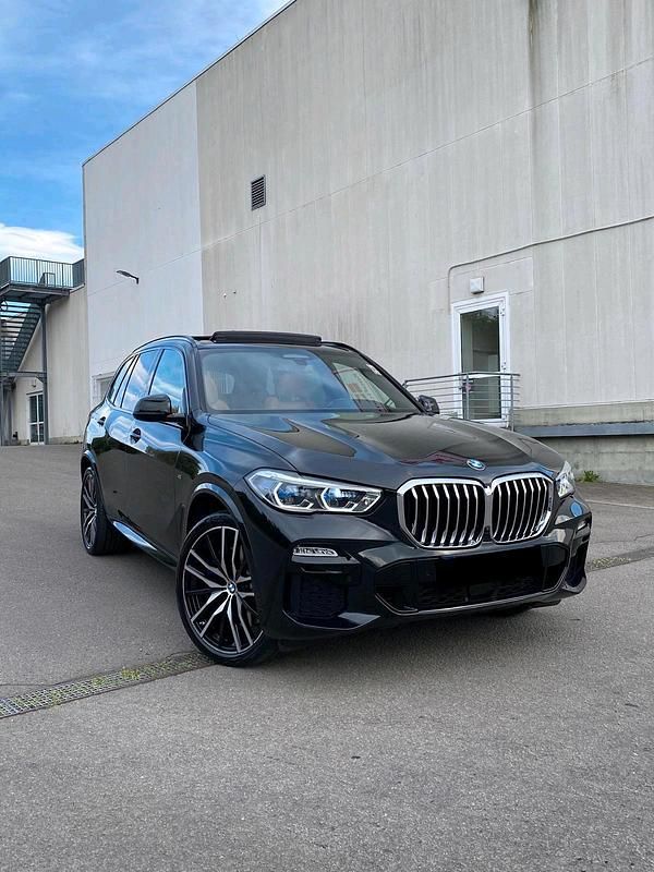 Schwarz Gebraucht 2021 BMW X5 SUV | 63.500 € (Etwas zu teuer) - Bild 1/4