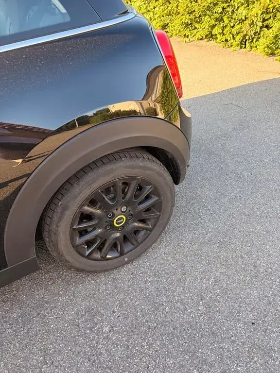Gebraucht Mini Cooper SE 135 kW (184 PS) 2024 Schwarz Kleinwagen