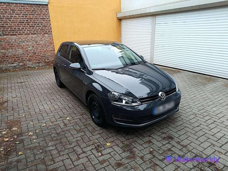 Gebraucht VW Golf VII Comfortline 110 PS (80 kW) 2015 Grau Limousine
