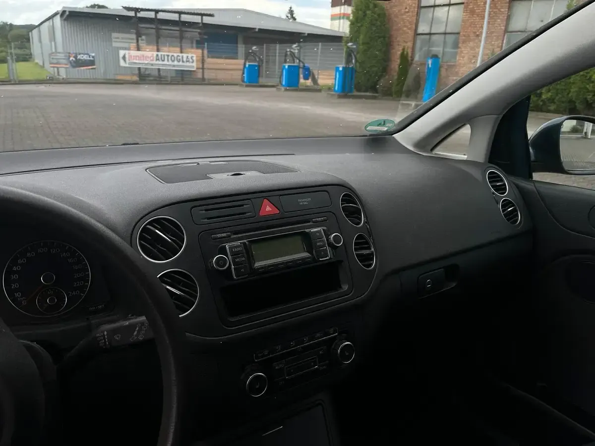 Gebraucht VW Golf VI 80 PS (58 kW) 2009 Blau Kleinwagen