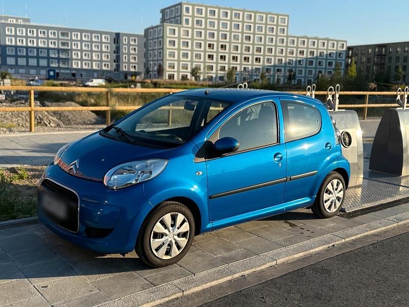 Blau Gebraucht 2010 Citroën C1 Kleinwagen | 2.999 € (Teuer) - Bild 1/4