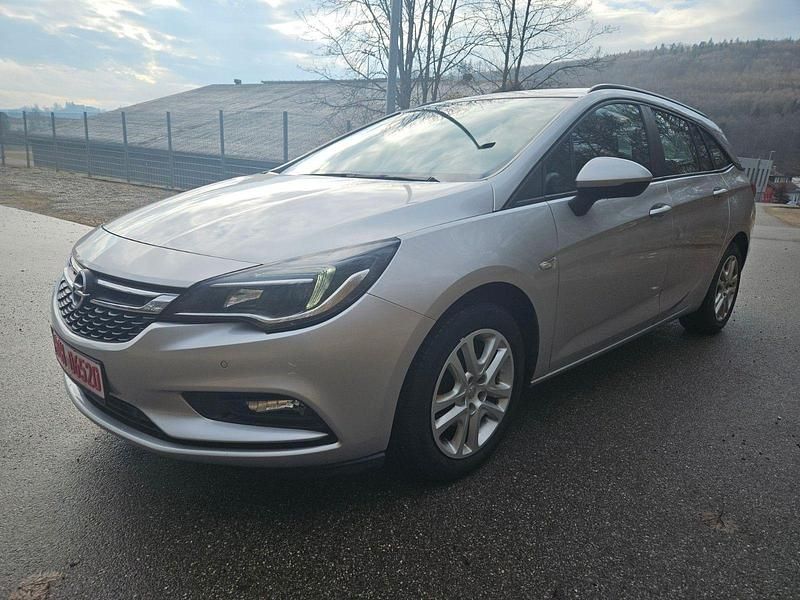 Gebraucht Opel Astra 136 PS (100 kW) 2018 Silber Kombi