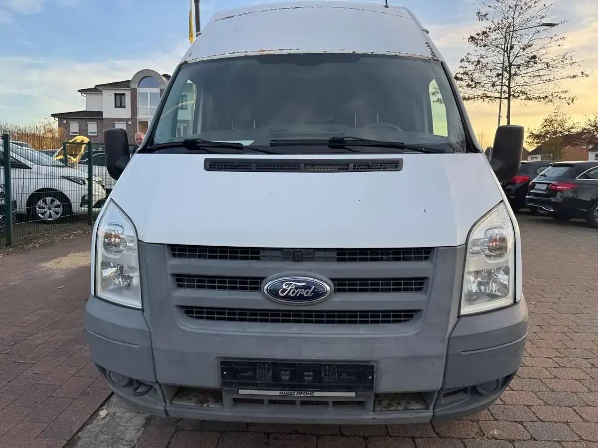 Gebraucht Ford 300 116 PS (85 kW) 2010 Frozen white Van / Kleinbus