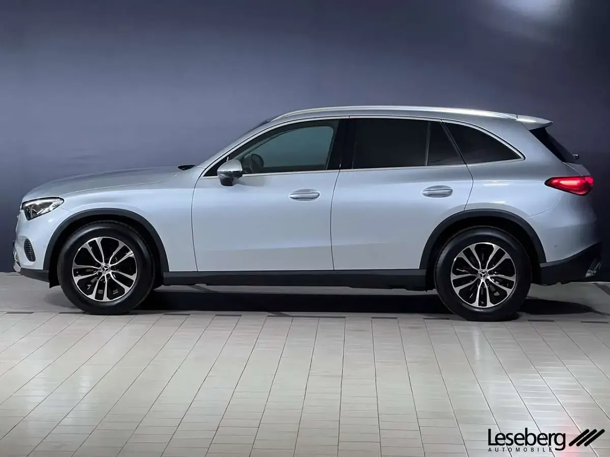 Gebraucht Mercedes GLC220 Avantgarde 197 PS (144 kW) 2025 Hightechsilber SUV