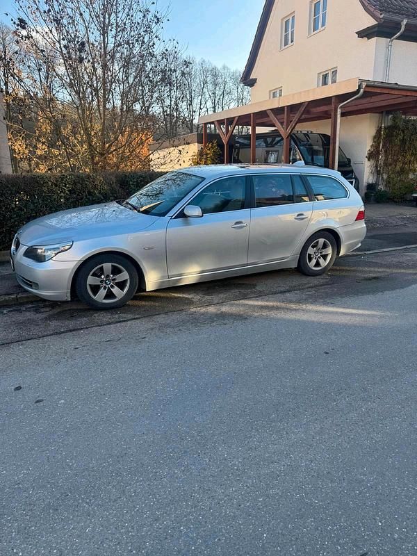 Gebraucht BMW 525 197 PS (144 kW) 2007 Silber Kombi