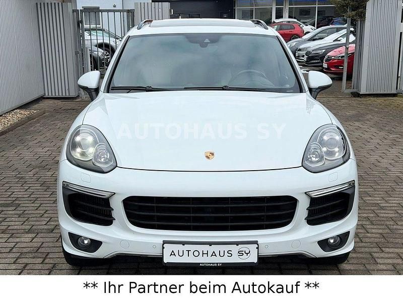 Second-hand Porsche Cayenne 262 CP (192 kW) 2015 Alb SUV