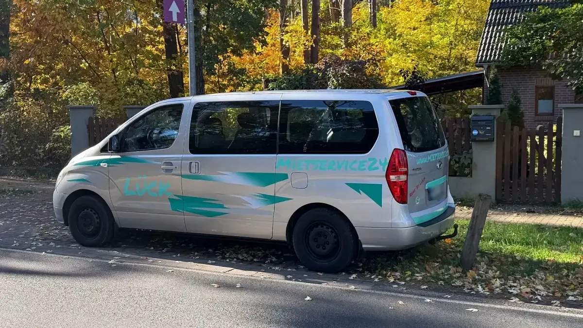 Gebraucht Hyundai H-1 170 PS (125 kW) 2009 Silber Van / Kleinbus