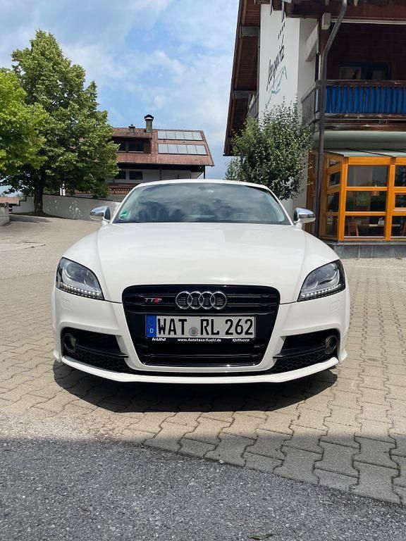 Weiß Gebraucht 2012 Audi TTS Sport Coupé | 25.990 € - Bild 1/4