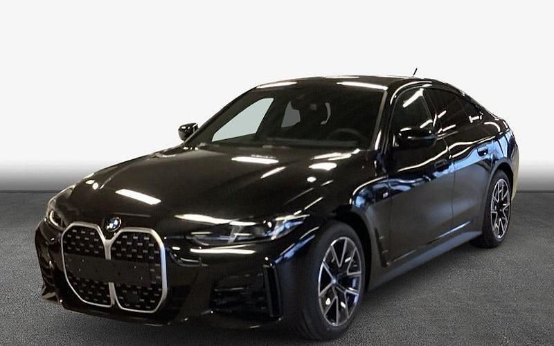 Neu BMW 420 184 PS (135 kW) 2025 Schwarz Coupé