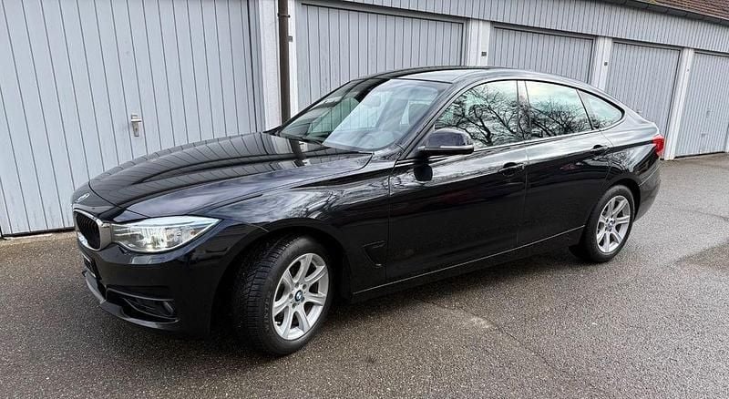 Gebraucht BMW 330 Advantage 258 PS (189 kW) 2015 Schwarz Limousine