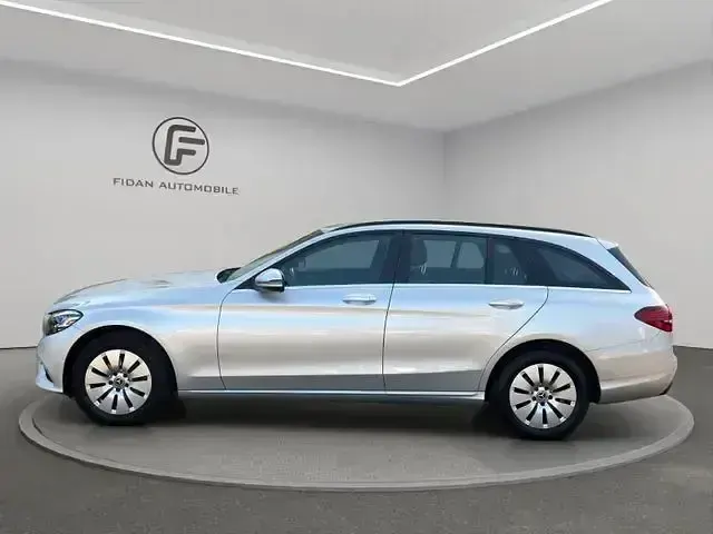 Gebraucht Mercedes 200 160 PS (117 kW) 2021 Silber Limousine